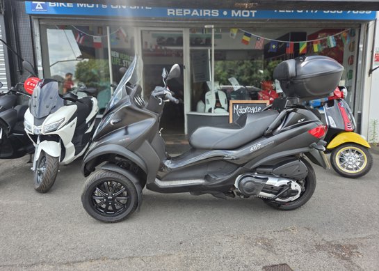 Piaggio MP3 500