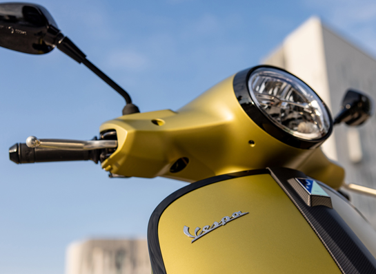 Vespa Galleryimage Half 870X636 GTS Super Sport 125 2