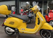 Vespa GTS 300 HPE Super image