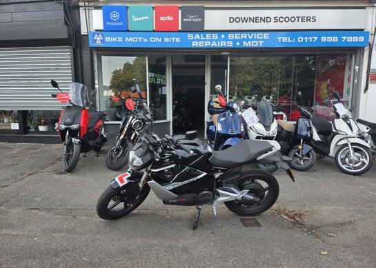 VMOTO TC Street Hunter (125cc Licence)