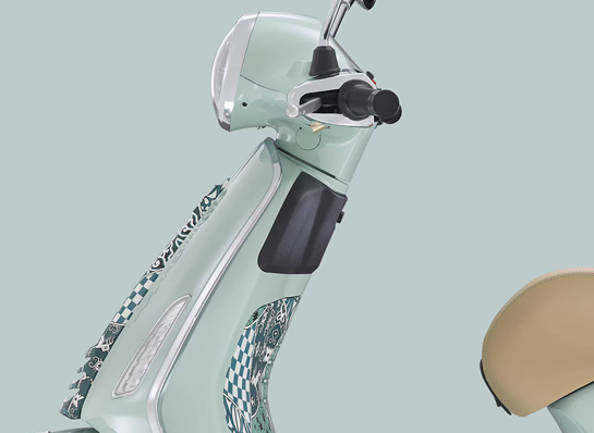 Vespa Facelift Primavera125 BATIK Gallery