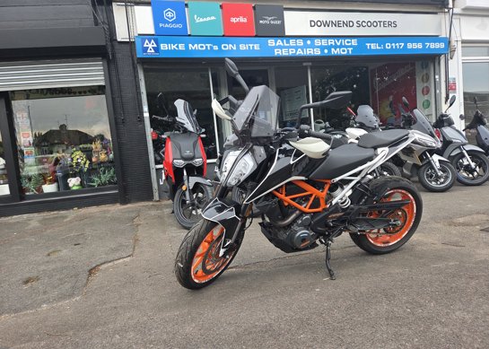 KTM Duke 390